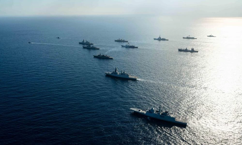 Άσκηση του ΝΑΤΟ “Dynamic Manta 2022” με ελληνική συμμετοχή στοχοποιεί το ρωσικό καταδρομικό "Ustinov" που πλέει στην Κρήτη
